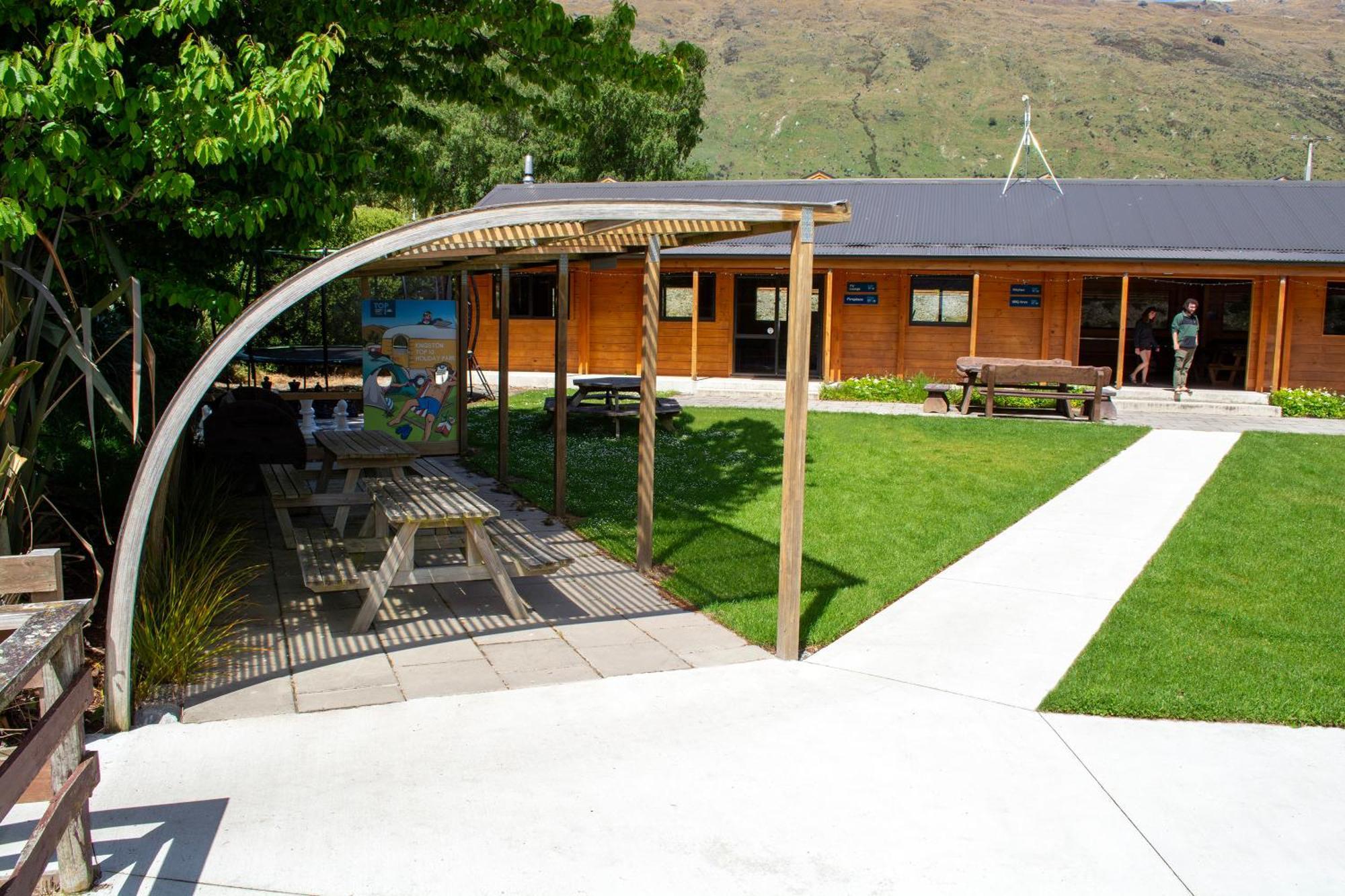 Kingston Top 10 Holiday Park Esterno foto